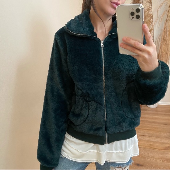 MRSALLIEXO— SOLD OUT - Picture 5 of 11